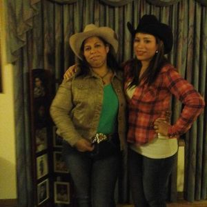 Meet your Posher, Ramona la mona