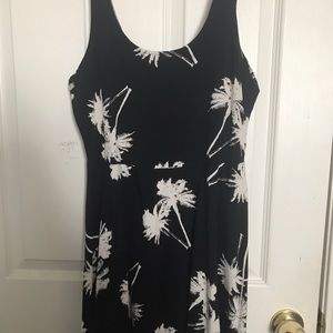 PINK VICTORIA'S SECRET black&white palm tree dress