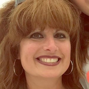 Meet your Posher, Cynthia