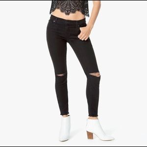 Joe's --Destruction Finn Skinny Ankle [black]