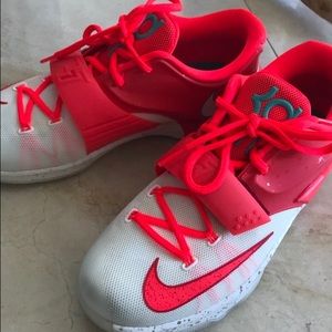 Nike KD 7 Eggnog special edition