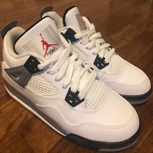 Air Jordan White Cement 4 size 4Y or 5.5W