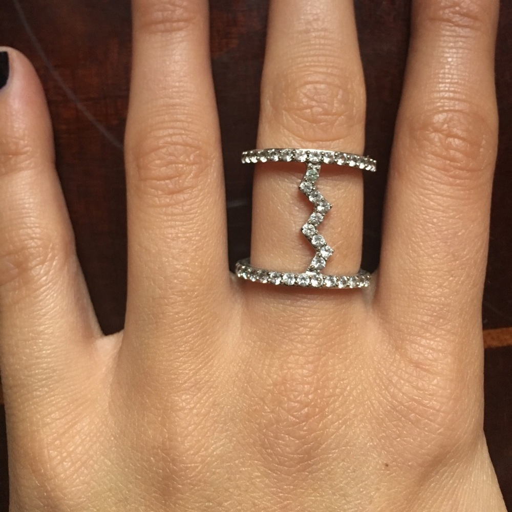 Zig zag ring