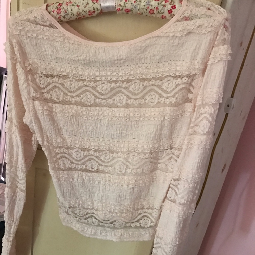 Abercrombie Pink Lace cropped top
