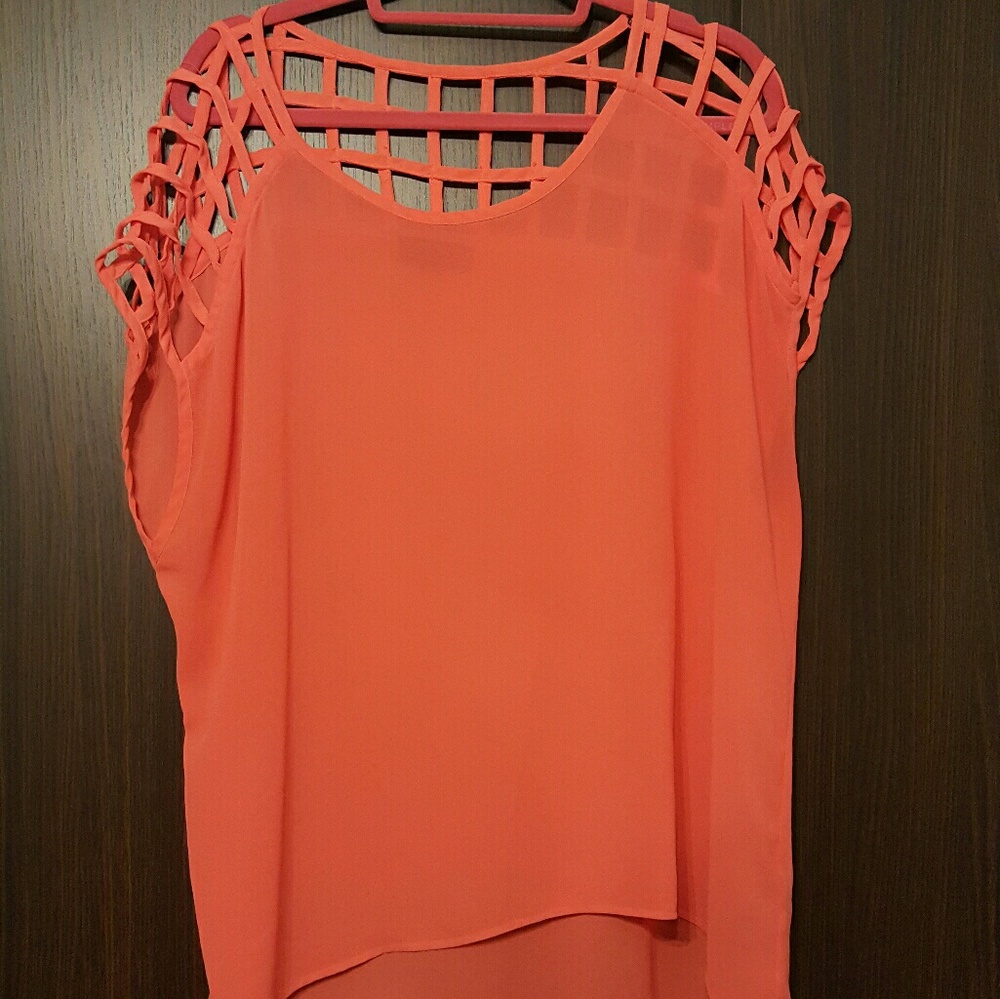 Coral top