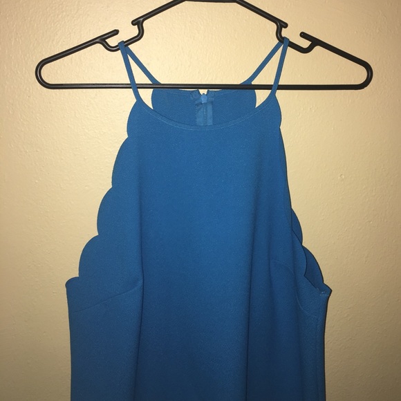 Blue scallop dress - Picture 2 of 3