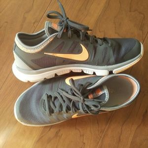 Nike Trainers Flex Supreme TR3