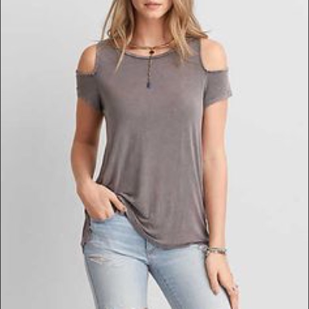 Soft and Sexy cold shoulder