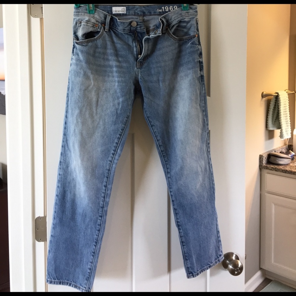 Sexy girlfriend crops