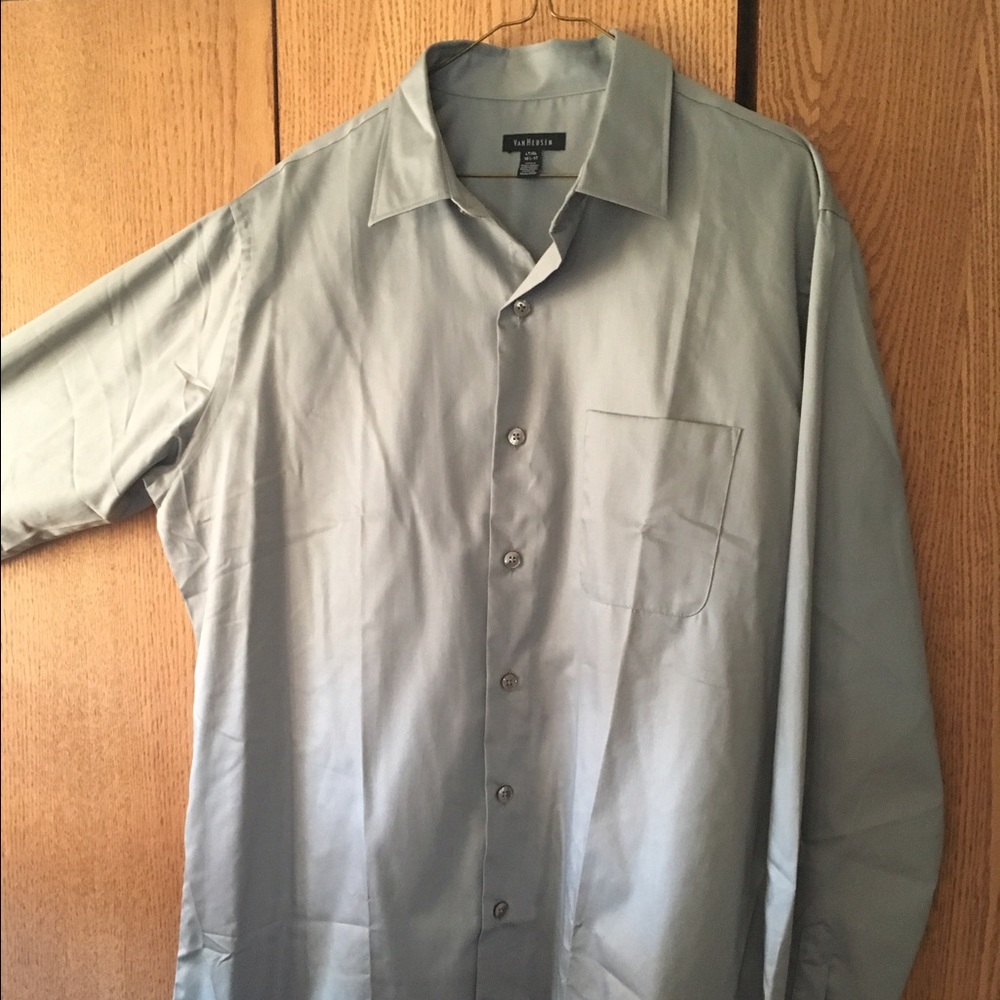 Large-tall men's dress shirt