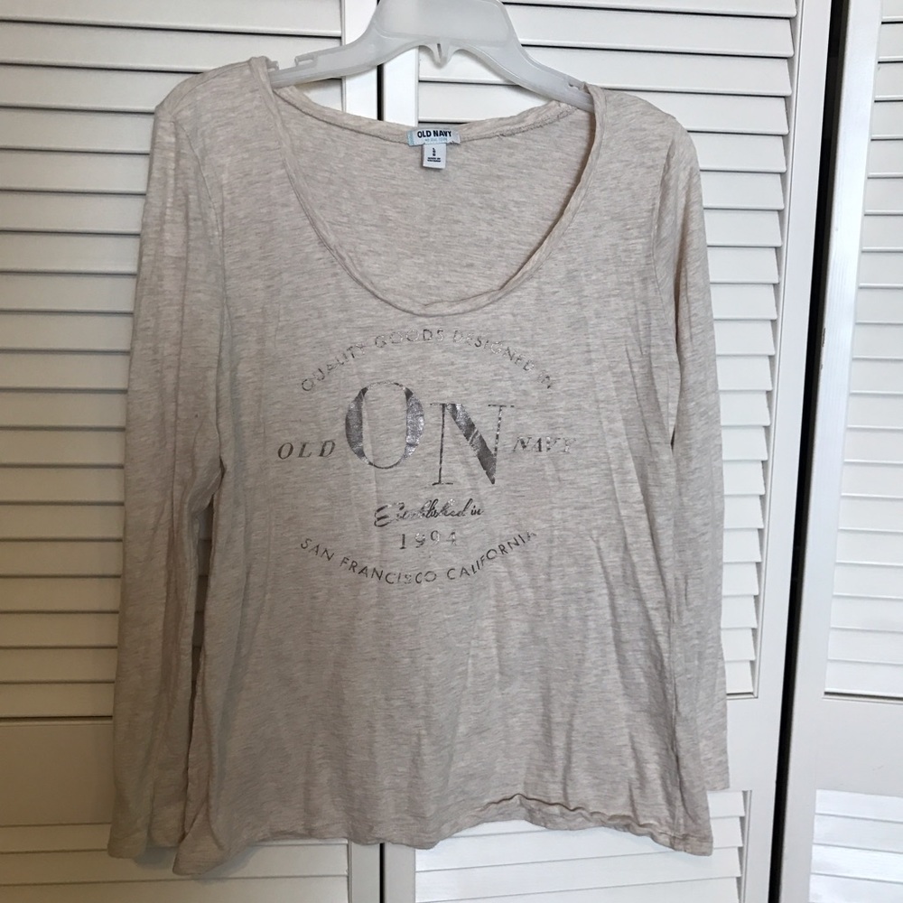 Old Navy Long Sleeve T-shirt