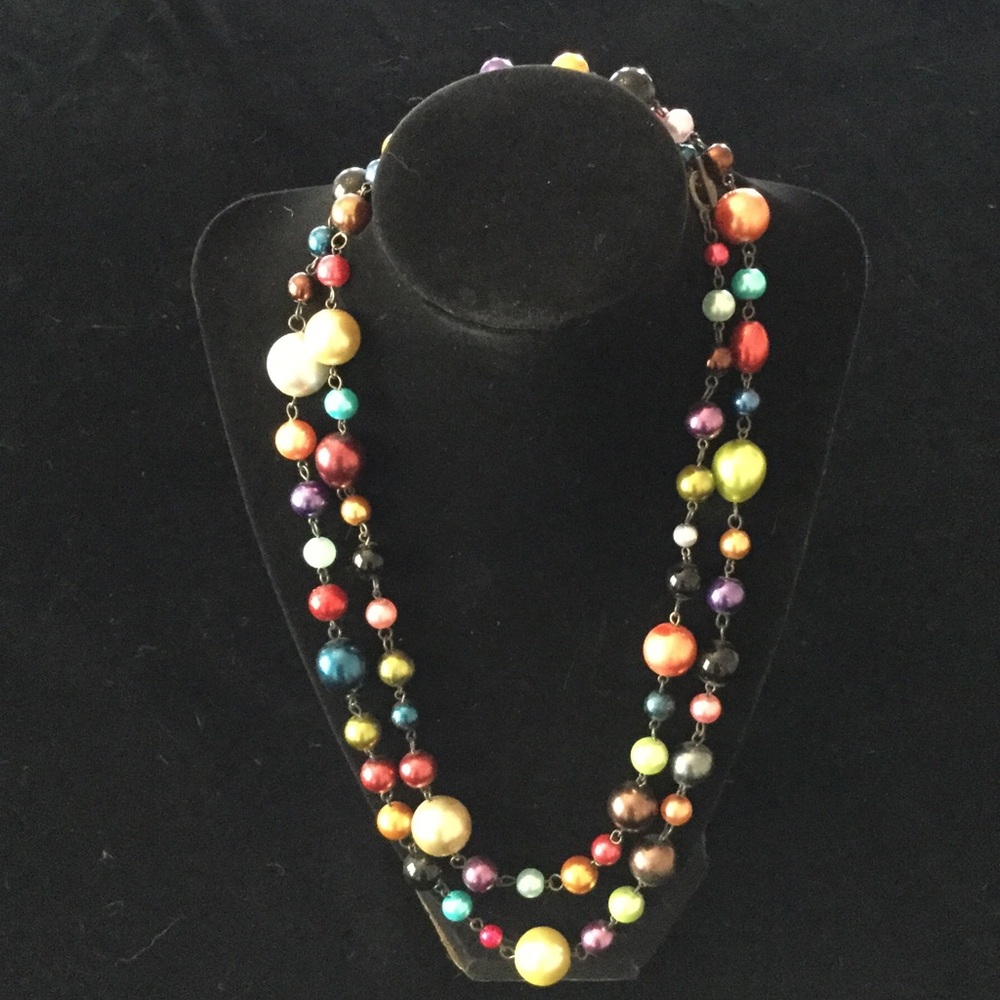 HANDMADE BEAUTIFULLY BEADED NECKLACE FROM ETSY👑