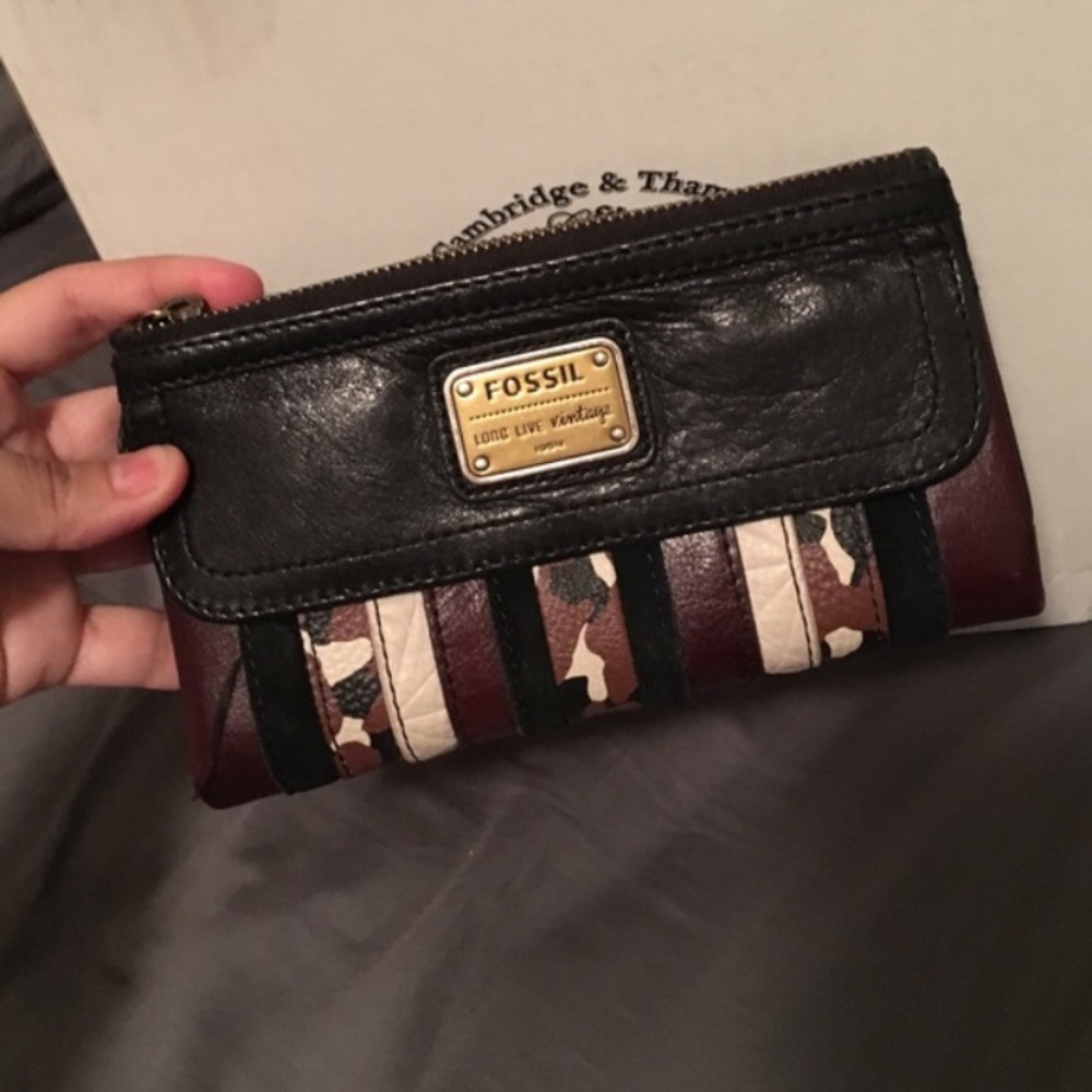 Fossil Wallet