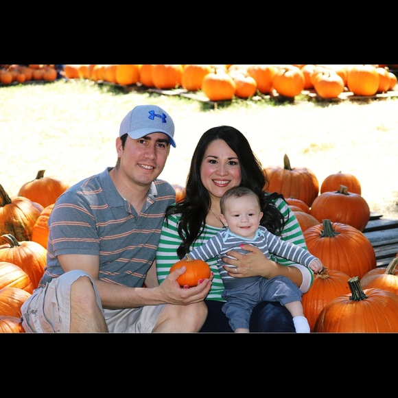 Meet your Posher, April - Picture 2 of 4