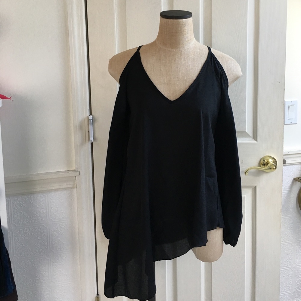 Cold Shoulder Asymmetrical Blouse