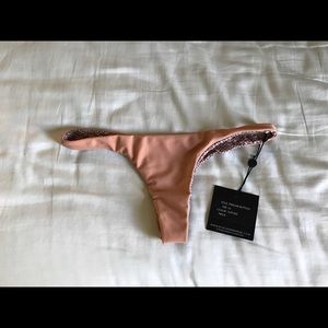 Acacia Pipeline bottom | Topless M