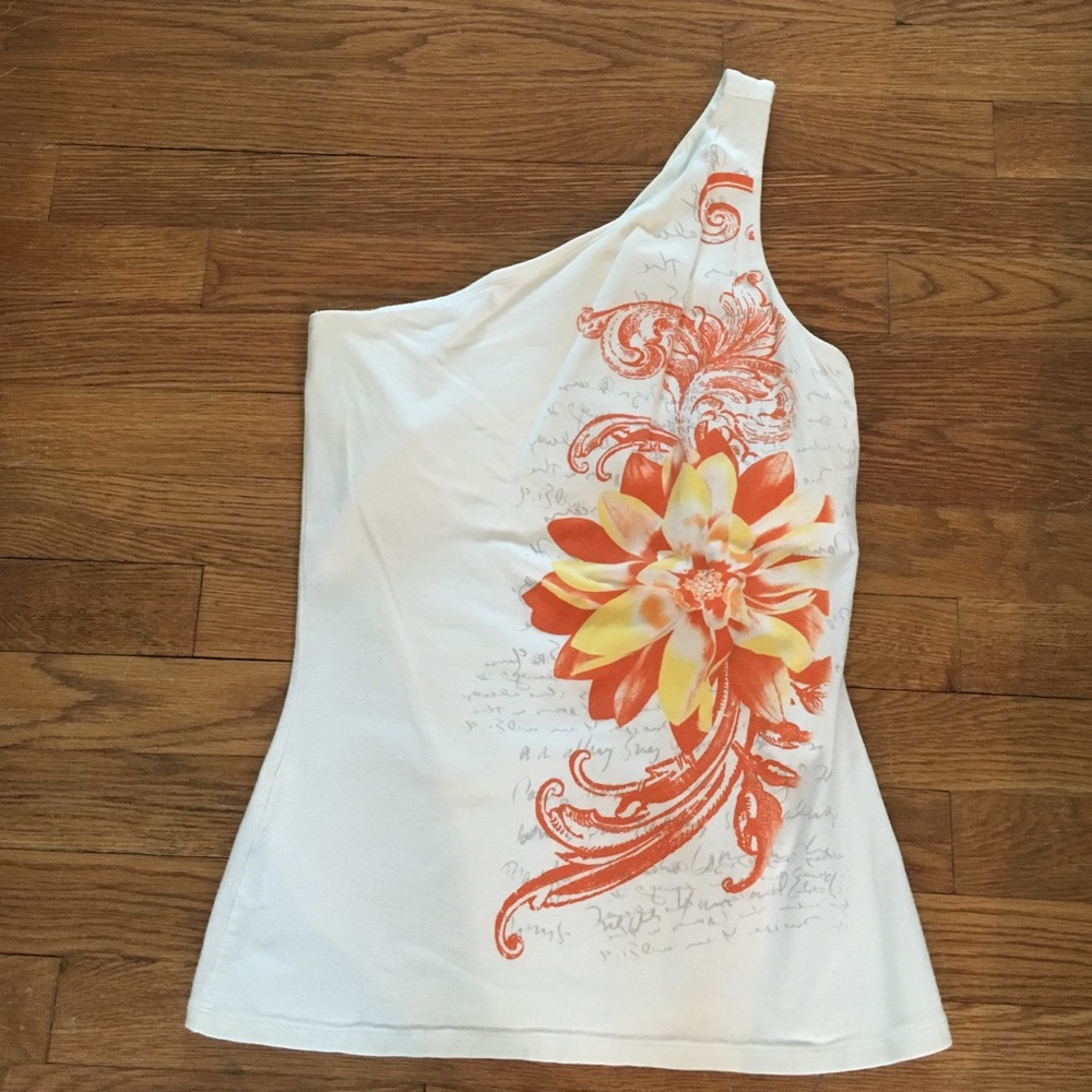 One sleeve shoulder express top