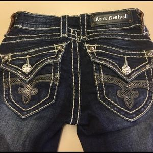 Rock Revival dark wash Skinny Jeans. 24