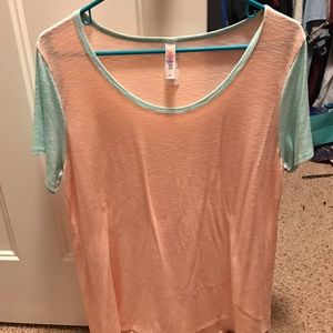 Large lularoe classic t
