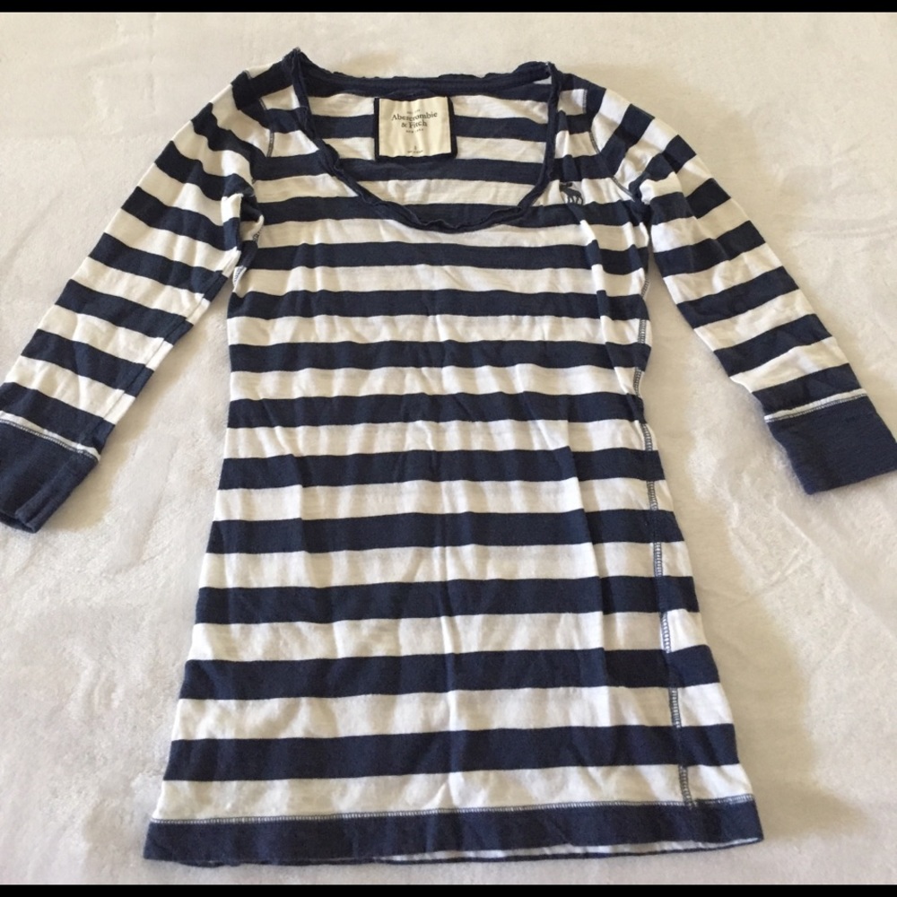 A&F 3/4 sleeve shirt