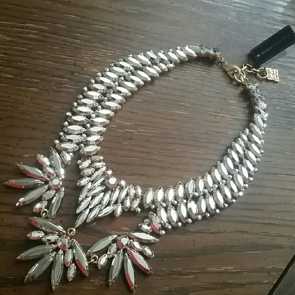 BCBG MAXAZARIA statement necklace