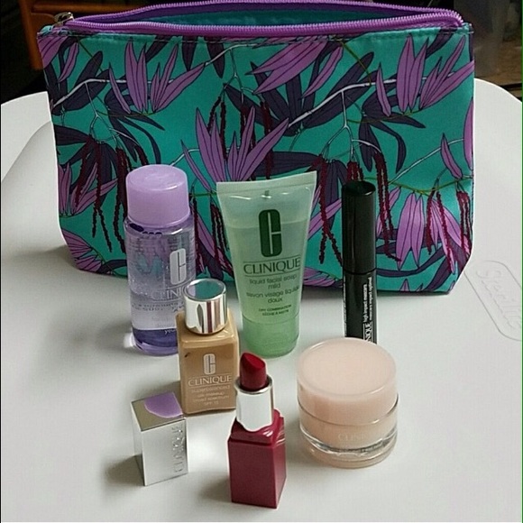Clinique Other - NWT Clinique Bundle NEW!