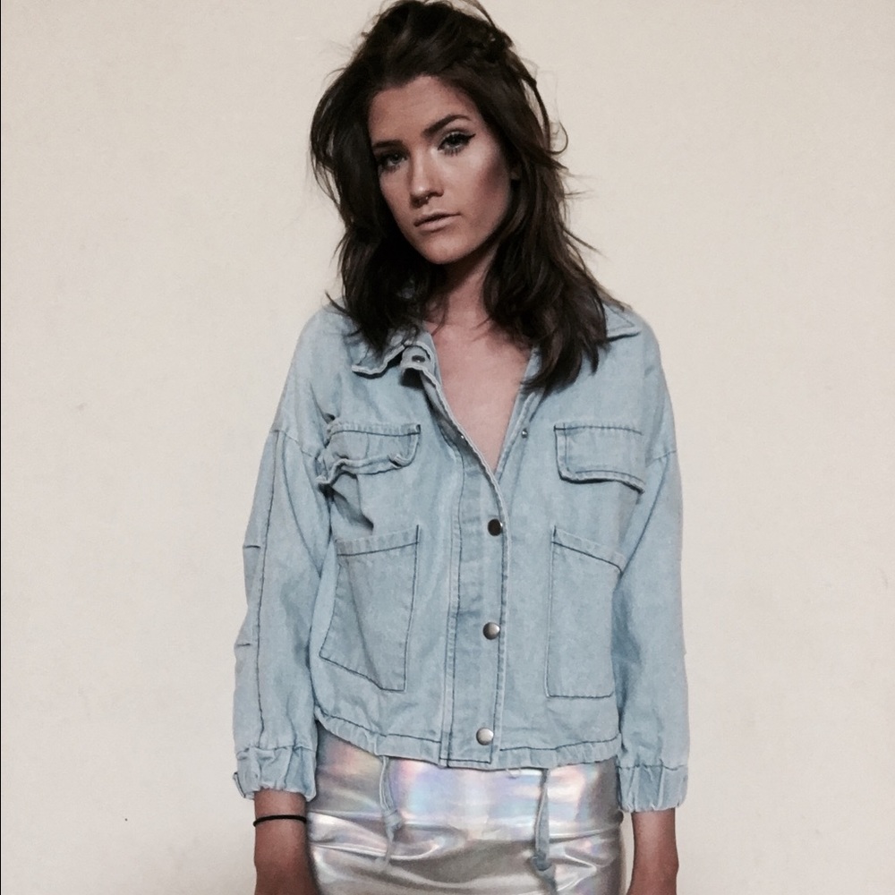 SUPER AMAZING DENIM BOMBER JACKET!