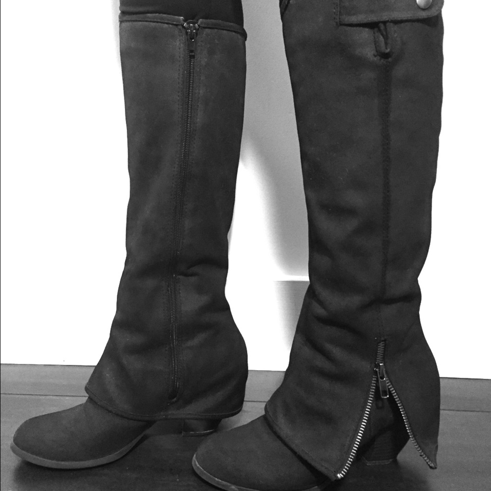 Fergalicious Black 'Ledge' Boots