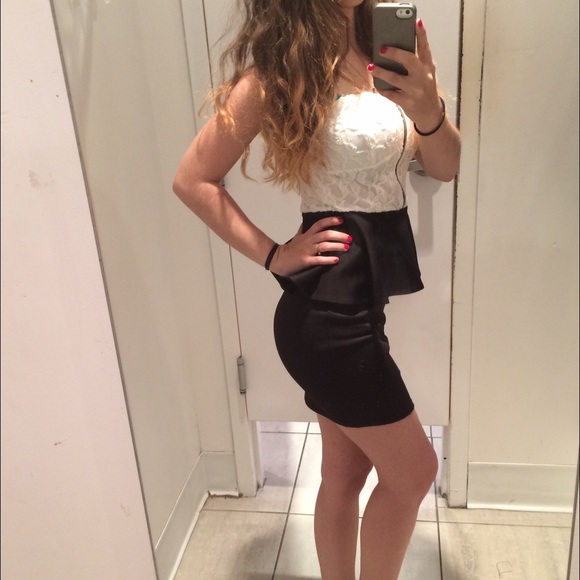 Dress - Picture 2 of 2