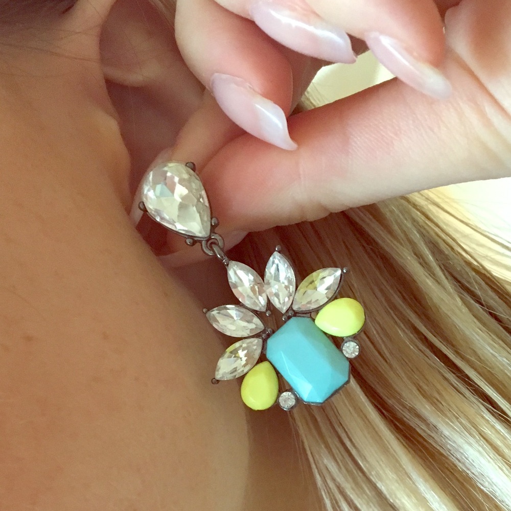 Beautiful dangle earrings!