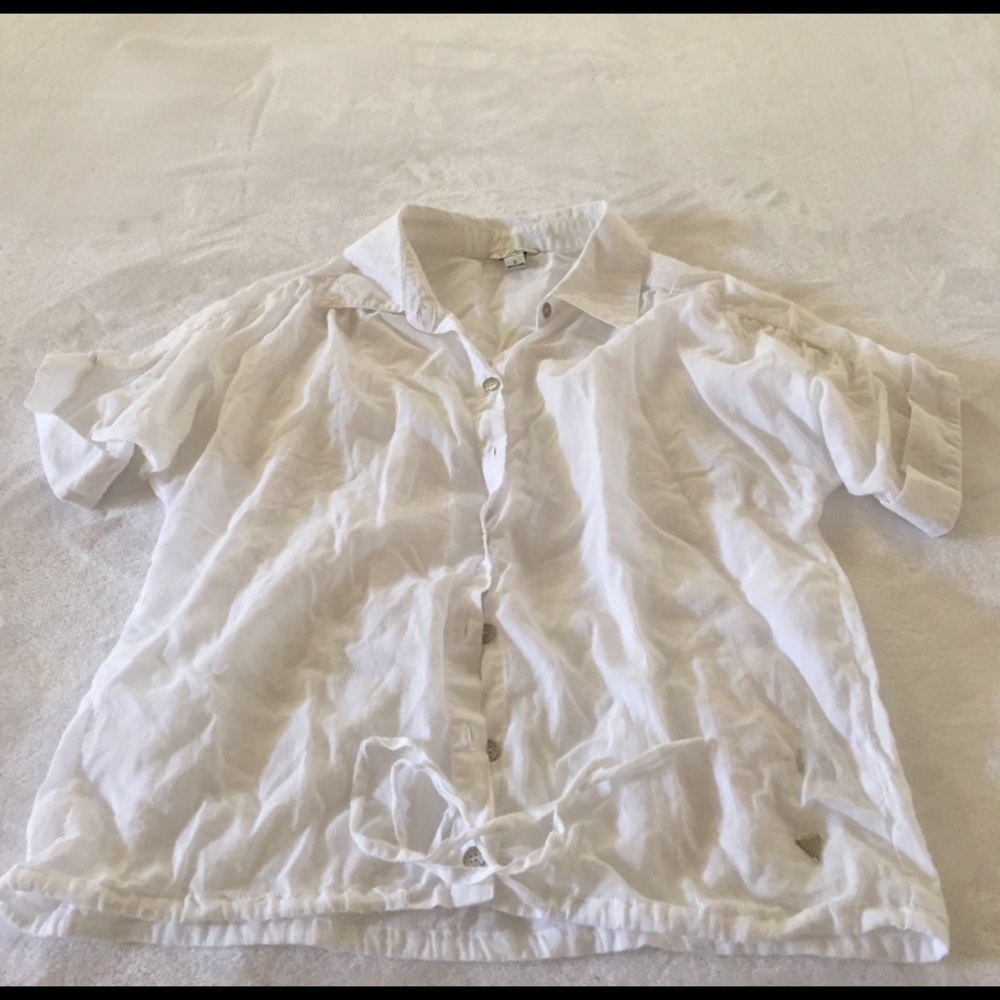 Guess White button down top
