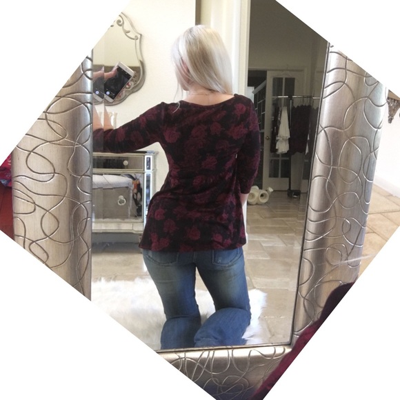 $5 Ruffle XS top blouse black rose floral - Picture 8 of 8