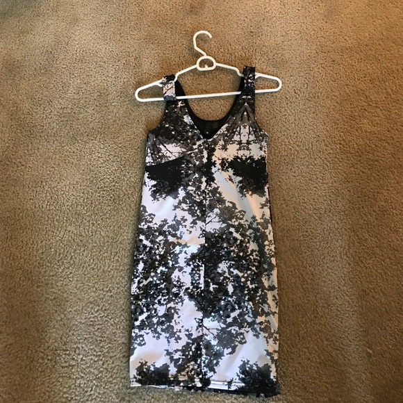 H&M Dresses & Skirts - H&M Dress