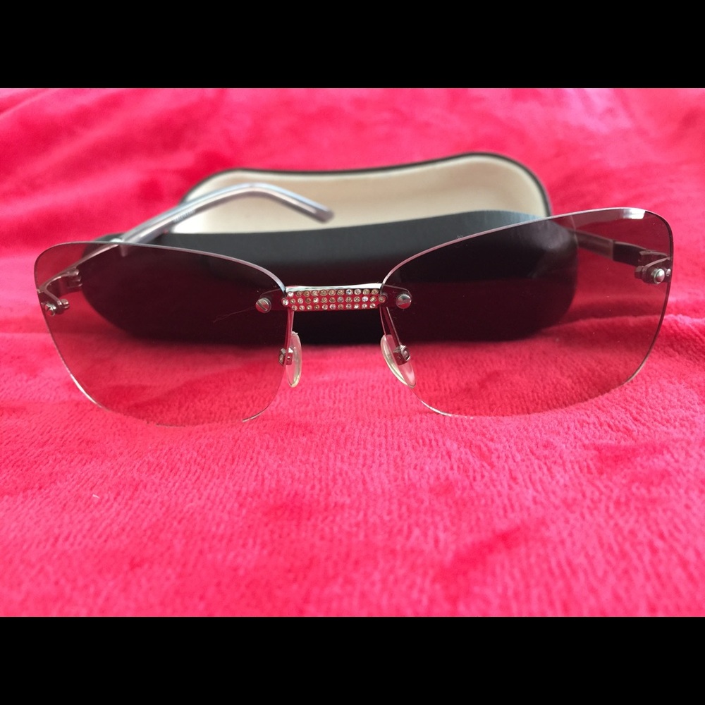 Valentino sunglasses like new!