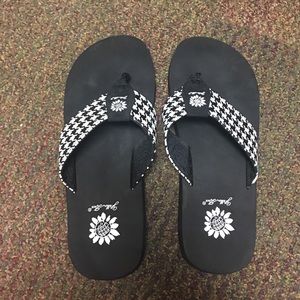 Houndstooth Yellowbox Flip Flops