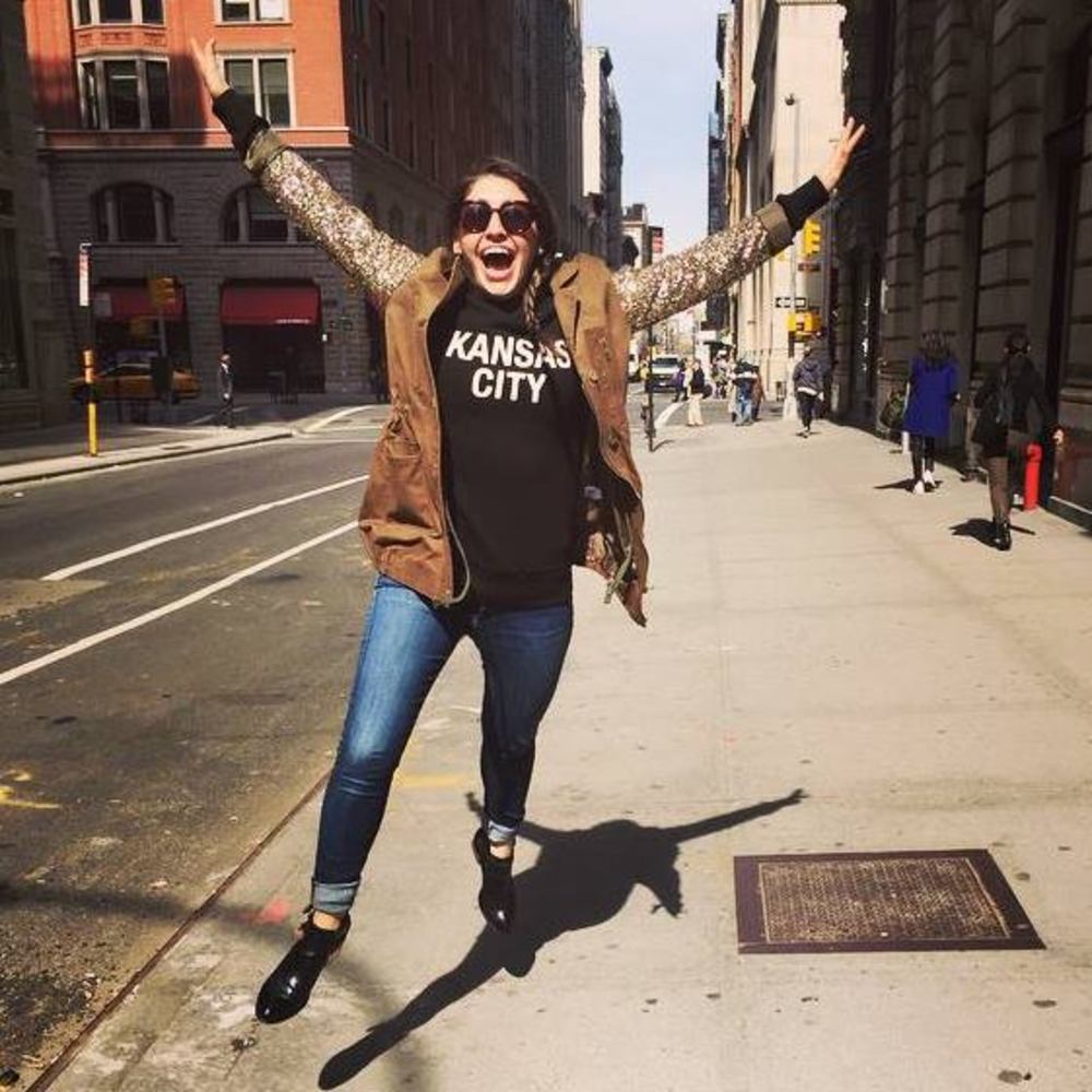 Meet your Posher, Lara