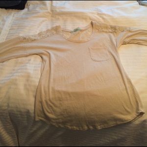 Maurice's size Medium tan 3/4 sleeve shirt pocket