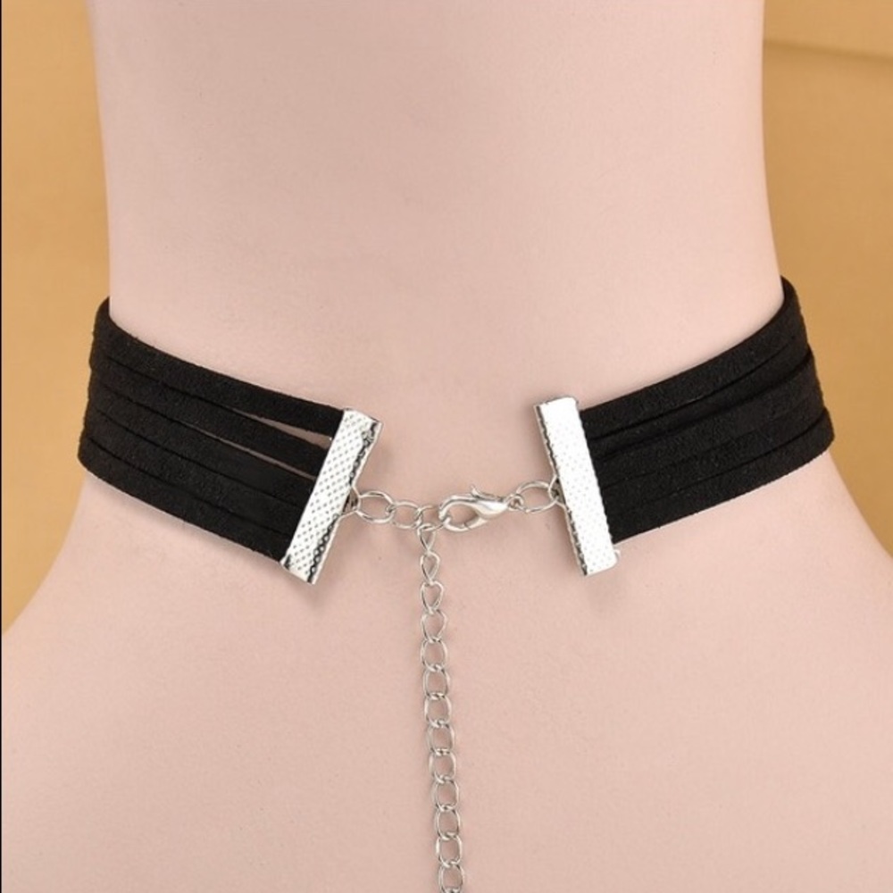 Five Layer Velvet Ribbon Tattoo Choker - Picture 3 of 4