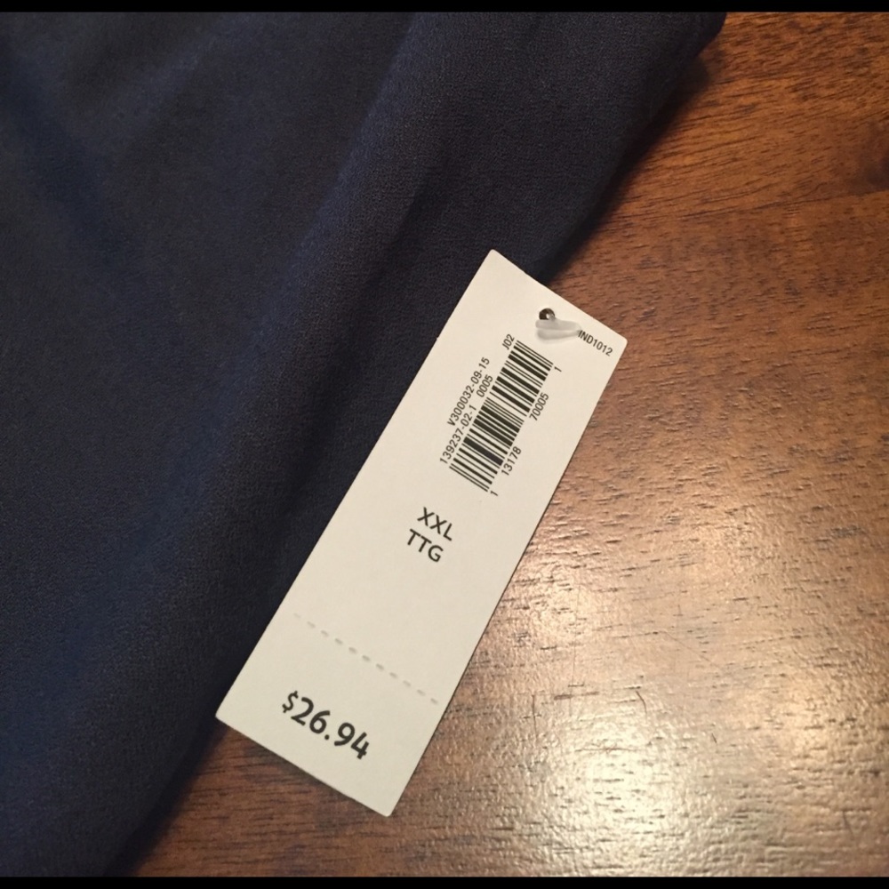 Old Navy Top - Picture 3 of 4
