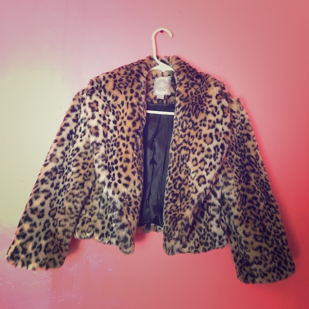 Mini leopard print coat 🐆