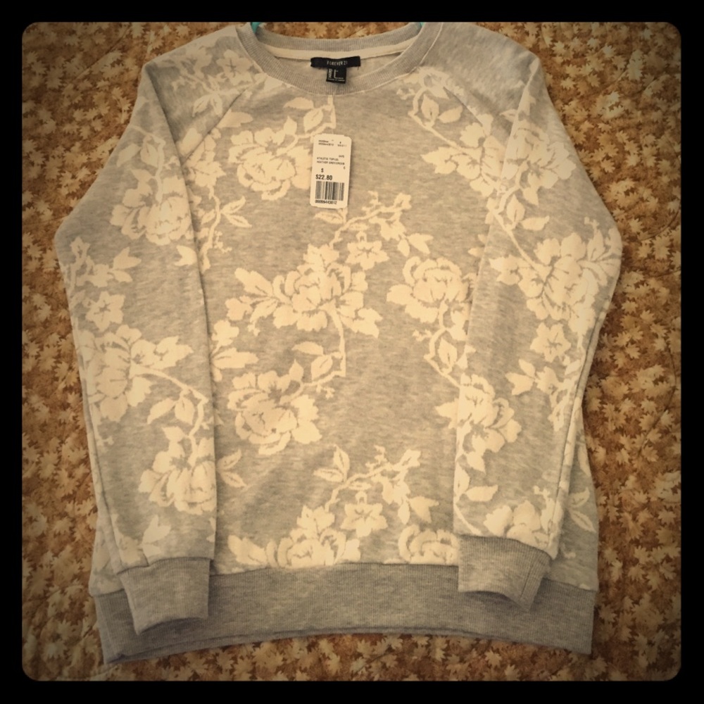Forever 21 Floral Sweatshirt NWT!!   Size SMALL