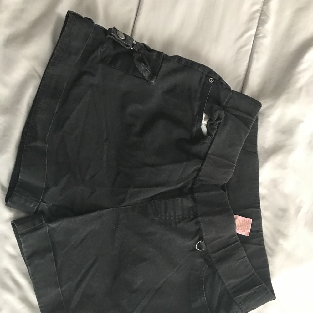 Cuffed black Maternity shorts