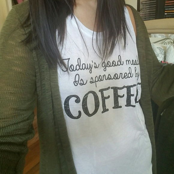 💕20%OFF💕WHITE TANK LOGO TOP - Picture 4 of 4