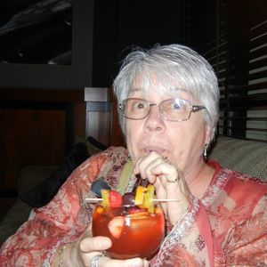 Meet your Posher, Leslie