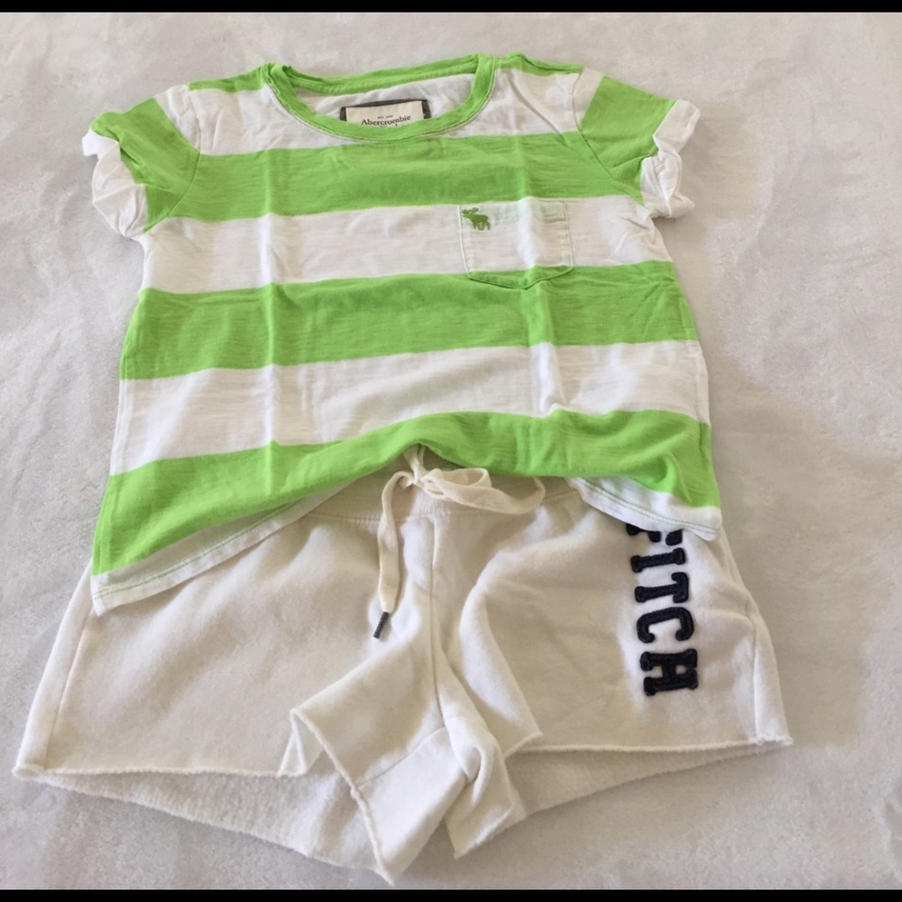 A&F cropped shirt NWOT