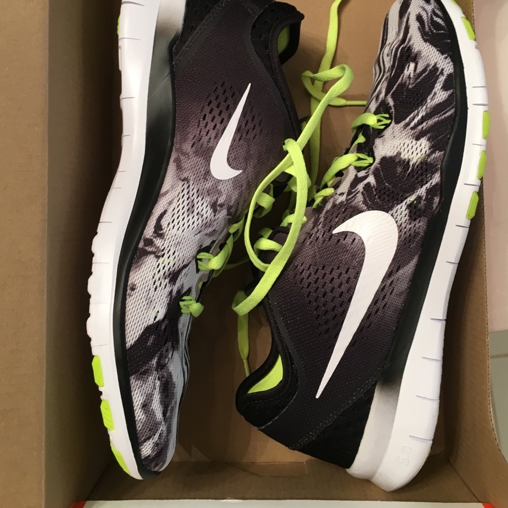 Women's Nike free 5.0 size 8