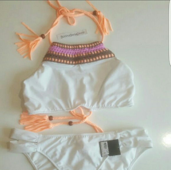 Victoria's secrets MEDIUM WHITE CROCHET BIKINI SET