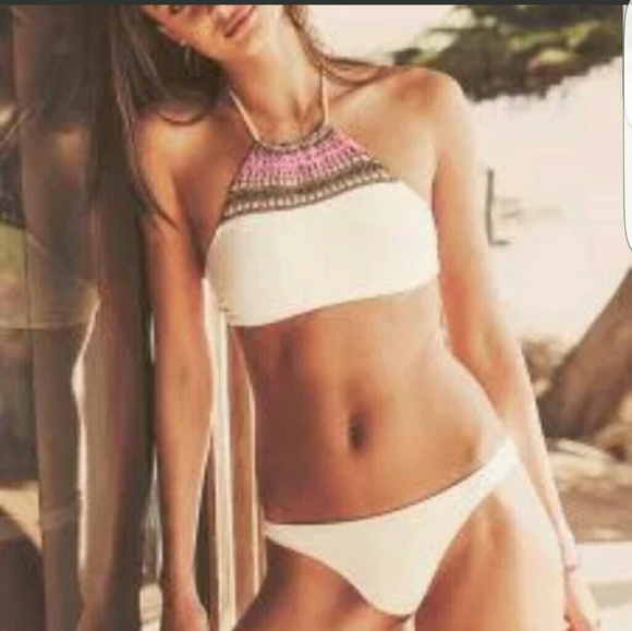 Victoria's secrets MEDIUM WHITE CROCHET BIKINI SET