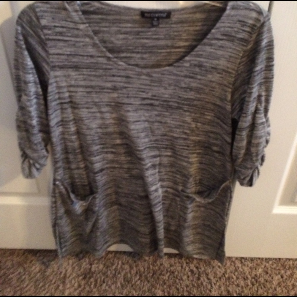 NEVER WORN! Quarter sleeve gray dress shirt
