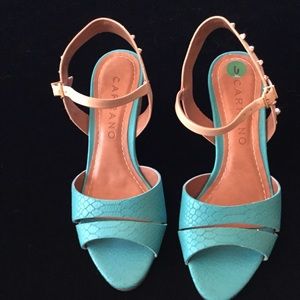 👠CARRANO TEAL STUDDED WEDGE SANDALS👠